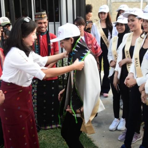 MISS GRAND INDONESIA 2019 VISIT POLITEKNIK ELBAJO COMMODUS CAMPUS